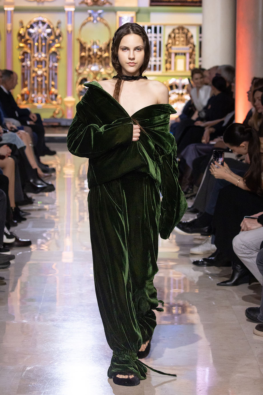 Брюки-баллон свободного силуэта