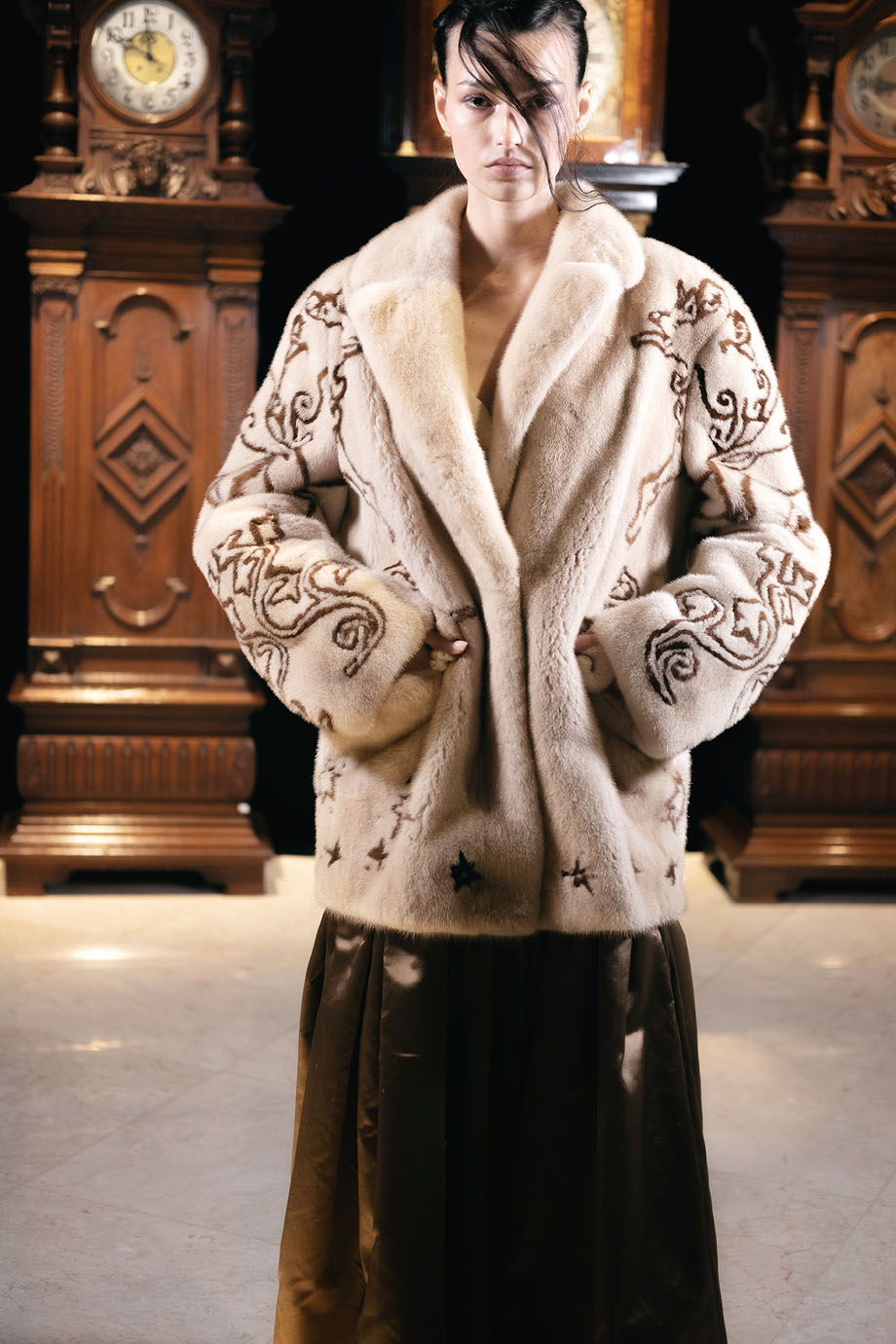 Юбка-миди на широком поясе